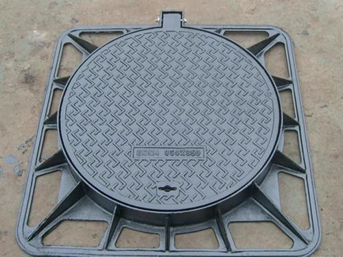 Cast iron has been a traditional material for Manhole Covers due to its numerous benefits. Known for its strength and longevity